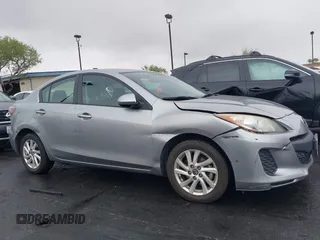 2013 Mazda 3 i Touring z VIN JM1BL1VP9D1776008, wystawiony jako IAAI lot #42185317 z przebiegiem 174 085 mil mil oraz . Historia ofert i sprzedaży dostępna na DreamBid. Obrazek 6.