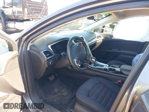 2013 Ford Fusion SE with VIN 3FA6P0H72DR339877, listed as a IAAI auction lot 41972171 with 94,300 mi miles. Bid and sale history available at carsss.com. Image 5.