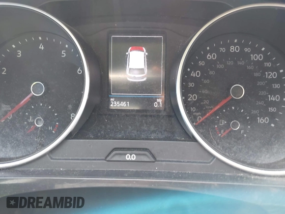 2018 Volkswagen Tiguan S with VIN 3VV0B7AX7JM104662, listed as a IAAI auction lot 41781658 with 235,461 mi miles and . Bid and sale history available at DreamBid. Image 7.