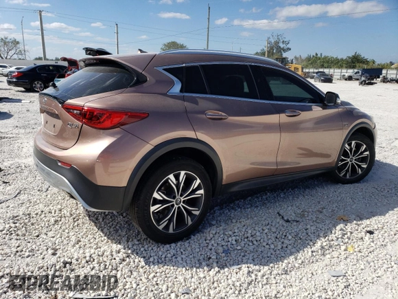 2018 Infiniti QX30 Premium with VIN SJKCH5CR9JA050224, listed as a Copart auction lot 52298433 with 41,829 mi miles. Bid and sale history available at carsss.com. Image 4.