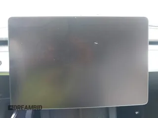 2024 Tesla Model Y z VIN 7SAYGDED9RA304010, wystawiony jako IAAI lot #42366995 z przebiegiem Nie podano mil oraz . Historia ofert i sprzedaży dostępna na DreamBid. Obrazek 7.