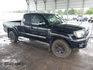 2015 Toyota Tacoma z VIN 5TFUX4EN8FX034499, wystawiony jako IAAI lot #42254201 z przebiegiem 177 756 mil mil oraz . Historia ofert i sprzedaży dostępna na DreamBid. Obrazek 1.
