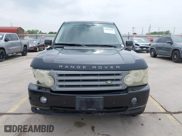 2006 Land Rover Range Rover HSE with VIN SALME15486A235049, listed as a IAAI auction lot 41948648 with 211,154 mi miles. Bid and sale history available at carsss.com. Image 12.