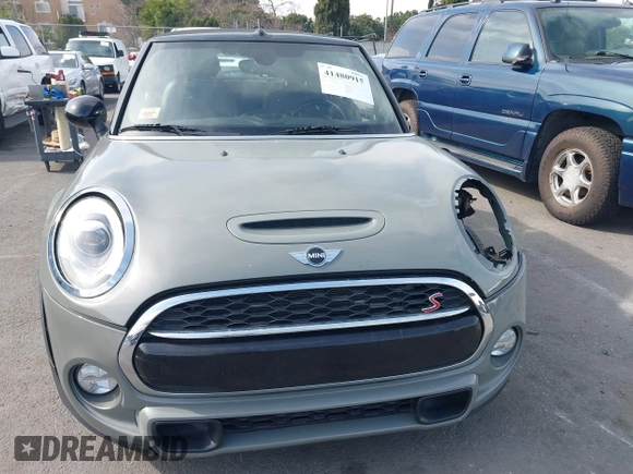 2017 MINI Convertible Cooper S z VIN WMWWG9C36H3C81439, wystawiony jako IAAI lot #41480915 z przebiegiem 64 104 mil mil oraz . Historia ofert i sprzedaży dostępna na DreamBid. Obrazek 13.