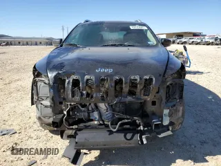 2016 Jeep Cherokee Limited with VIN 1C4PJMDB2GW261510, listed as a Copart auction lot 42243625 with 135,554 mi miles and Salvage Title. Bid and sale history available at carsss.com. Image 5.