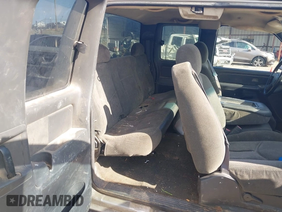 2005 Chevrolet Silverado 1500 Z71 z VIN 1GCEK19Z45Z253011, wystawiony jako IAAI lot #42026504 z przebiegiem 319 159 mil mil oraz . Historia ofert i sprzedaży dostępna na DreamBid. Obrazek 8.