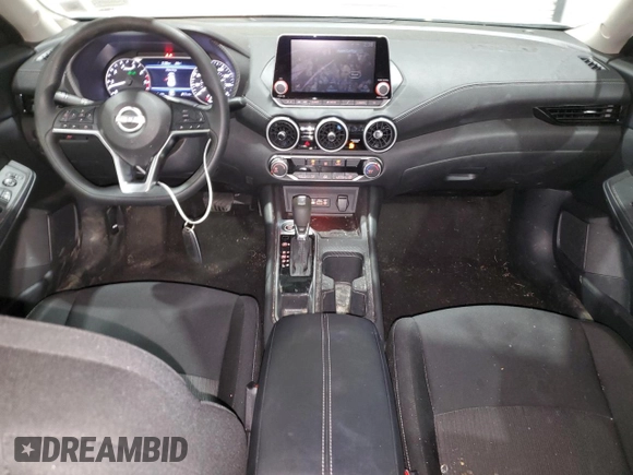 2025 Nissan Sentra SV z VIN 3N1AB8CV0SY305546, wystawiony jako Copart lot #60646845 z przebiegiem 12 345 mil mil oraz Czysty tytuł • Clean title. Historia ofert i sprzedaży dostępna na DreamBid. Obrazek 8.