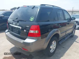 2008 Kia Sorento EX z VIN KNDJD736485797126, wystawiony jako IAAI lot #42253311 z przebiegiem 226 018 mil mil oraz . Historia ofert i sprzedaży dostępna na DreamBid. Obrazek 4.