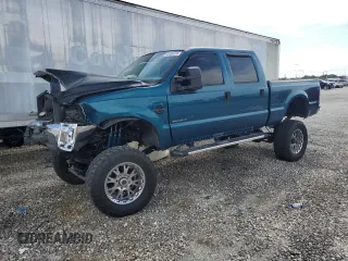 2001 Ford F-350 XL z VIN 1FTSW31F71EA60261, wystawiony jako Copart lot #45486735 z przebiegiem 22 005 mil mil oraz Szkoda całkowita • Salvage title. Historia ofert i sprzedaży dostępna na DreamBid. Obrazek 1.