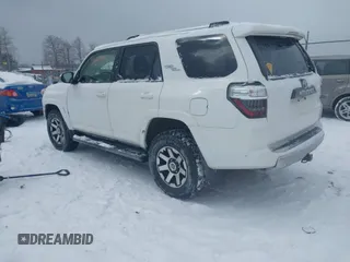 2018 Toyota 4Runner SR5 with VIN JTEBU5JR9J5519118, listed as a IAAI auction lot 41622686 with 92,178 mi miles. Bid and sale history available at carsss.com. Image 3.