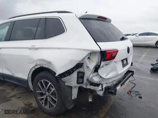 2018 Volkswagen Tiguan SEL with VIN 3VV2B7AX4JM140172, listed as a IAAI auction lot 41731061 with 103,459 mi miles. Bid and sale history available at carsss.com. Image 6.