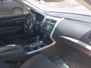2015 Nissan Altima S with VIN 1N4AL3AP5FC459711, listed as a IAAI auction lot 42175139 with 146,952 mi miles and . Bid and sale history available at carsss.com. Image 5.