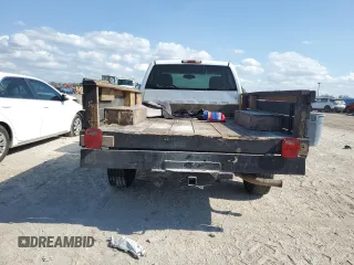 2004 Chevrolet Silverado 1500 Work Truck with VIN 1GCEC14X64Z229262, listed as a Copart auction lot 44209585 with 279,351 mi miles and Salvage Title. Bid and sale history available at carsss.com. Image 6.
