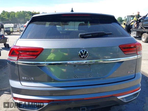 2020 Volkswagen Atlas SEL Premium z VIN 1V2NE2CA0LC224717, wystawiony jako IAAI lot #42151750 z przebiegiem 47 544 mil mil oraz . Historia ofert i sprzedaży dostępna na DreamBid. Obrazek 16.