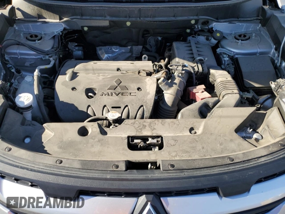 2024 Mitsubishi Outlander S z VIN JA4ARUAU4RU002627, wystawiony jako Copart lot #61093525 z przebiegiem 27 198 mil mil oraz Czysty tytuł • Clean title. Historia ofert i sprzedaży dostępna na DreamBid. Obrazek 12.
