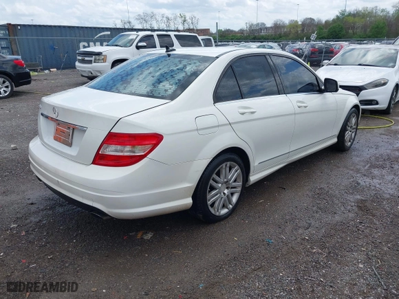 2008 Mercedes-Benz C-Class 3.0L Sport with VIN WDDGF54X98F032459, listed as a IAAI auction lot 41930016 with 183,696 mi miles. Bid and sale history available at carsss.com. Image 4.