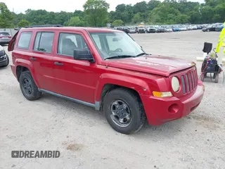 2008 Jeep Patriot Sport with VIN 1J8FF28W58D613290, listed as a IAAI auction lot 42524302 with 186,338 mi miles and . Bid and sale history available at DreamBid. Image 1.