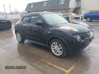 2013 Nissan Juke SL z VIN JN8AF5MV9DT230683, wystawiony jako IAAI lot #41723260 z przebiegiem 112 651 mil mil oraz . Historia ofert i sprzedaży dostępna na DreamBid. Obrazek 1.