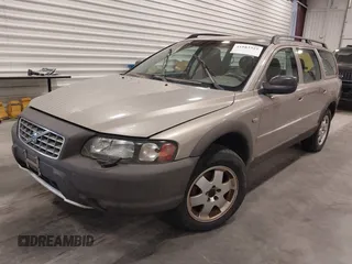 2002 Volvo V70 with VIN YV1SZ58D121057107, listed as a IAAI auction lot 41883322 with 163,665 mi miles. Bid and sale history available at carsss.com. Image 2.