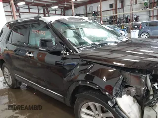 2014 Ford Explorer XLT with VIN 1FM5K8D80EGB08899, listed as a IAAI auction lot 41294523 with 66,896 mi miles and . Bid and sale history available at carsss.com. Image 13.