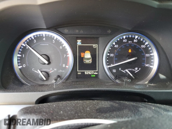 2018 Toyota Highlander SE with VIN 5TDKZRFH1JS537037, listed as a Copart auction lot 61818155 with 92,927 mi miles and Salvage title. Bid and sale history available at DreamBid. Image 9.