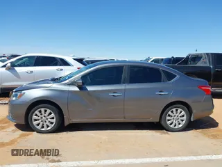 2017 Nissan Sentra SR z VIN 3N1AB7APXHY332390, wystawiony jako IAAI lot #42049476 z przebiegiem 87 483 mil mil oraz . Historia ofert i sprzedaży dostępna na DreamBid. Obrazek 14.