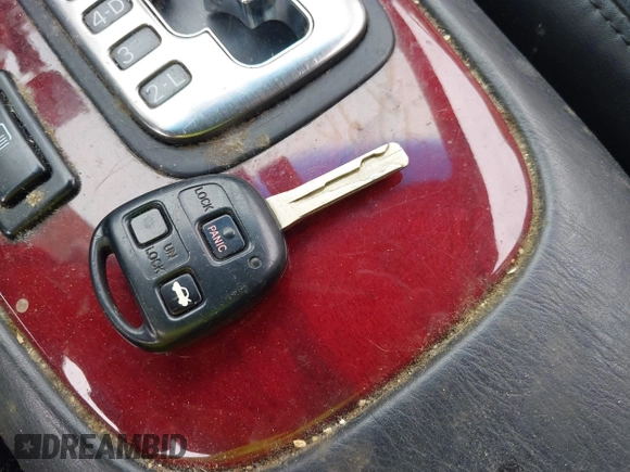 2005 Lexus ES 350 z VIN JTHBA30G555057758, wystawiony jako IAAI lot #42387540 z przebiegiem 280 048 mil mil oraz . Historia ofert i sprzedaży dostępna na DreamBid. Obrazek 11.