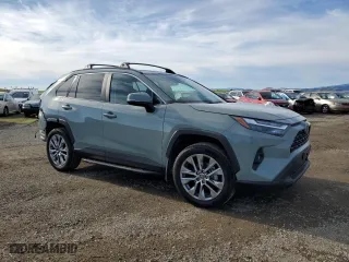 2022 Toyota RAV4 XLE Premium with VIN 2T3C1RFV9NW238367, listed as a Copart auction lot 45426375 with 35,213 mi miles and Salvage Title. Bid and sale history available at carsss.com. Image 4.