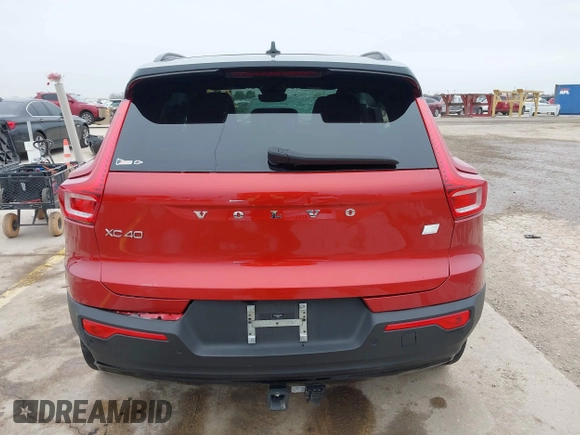 2021 Volvo XC40 with VIN YV4ED3UR7M2564563, listed as a IAAI auction lot 41578313 with 32,293 mi miles and . Bid and sale history available at carsss.com. Image 16.