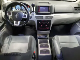 2014 Volkswagen Routan SE with VIN 2C4RVABG5ER135352, listed as a Copart auction lot 51677515 with 136,833 mi miles and Clean title. Bid and sale history available at DreamBid. Image 8.