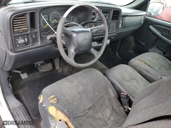 2000 Chevrolet Silverado 1500 with VIN 1GCEC14W8YE144881, listed as a Copart auction lot 84852304 with 0 mi miles and Salvage Title. Bid and sale history available at carsss.com. Image 9.