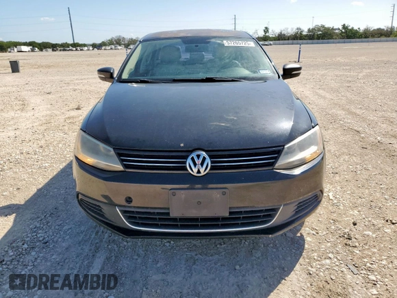 2013 Volkswagen Jetta TDI w/Premium z VIN 3VWLL7AJ7DM232096, wystawiony jako Copart lot #57265725 z przebiegiem 120 361 mil mil oraz Szkoda całkowita • Salvage title. Historia ofert i sprzedaży dostępna na DreamBid. Obrazek 5.
