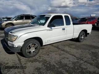 1995 Toyota Tacoma with VIN 4TAUN53B2SZ025666, listed as a Copart auction lot 47010205 with 246,499 mi miles and Salvage title. Bid and sale history available at DreamBid. Image 1.