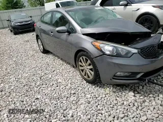 2016 Kia Forte LX z VIN KNAFX4A65G5454433, wystawiony jako Copart lot #56717305 z przebiegiem Nie podano mil oraz Czysty tytuł • Clean title. Historia ofert i sprzedaży dostępna na DreamBid. Obrazek 13.