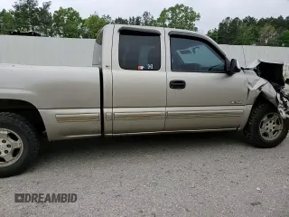 2002 Chevrolet Silverado 1500 LS with VIN 2GCEC19V621295145, listed as a Copart auction lot 50773795 with 245,920 mi miles and Salvage Title. Bid and sale history available at DreamBid. Image 10.