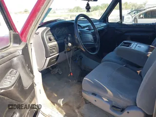 1995 Ford F-150 z VIN 1FTEX14H6SKB75447, wystawiony jako IAAI lot #40212118 z przebiegiem 205 880 mil mil oraz . Historia ofert i sprzedaży dostępna na DreamBid. Obrazek 5.