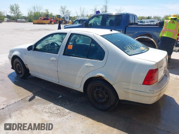 2001 Volkswagen Jetta с VIN 3VWRS29M21M049019, выставлен на аукционе IAAI как лот 42240253 с пробегом Не указан миль и . История ставок и продаж доступна на DreamBid. Изображение 3.