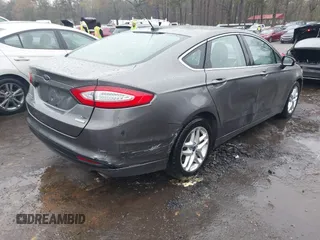 2013 Ford Fusion SE with VIN 3FA6P0HR3DR317713, listed as a IAAI auction lot 41825824 with 140,727 mi miles. Bid and sale history available at carsss.com. Image 4.