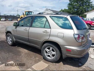 2002 Lexus RX 300 with VIN JTJGF10U920133281, listed as a IAAI auction lot 38054792 with 220,304 mi miles and . Bid and sale history available at DreamBid. Image 3.