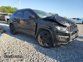 2018 Jeep Compass Altitude with VIN 3C4NJCBBXJT318361, listed as a Copart auction lot 51992595 with Not provided miles and Salvage title. Bid and sale history available at DreamBid. Image 4.