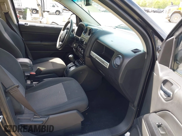 2016 Jeep Compass Sport with VIN 1C4NJCBA2GD641289, listed as a IAAI auction lot 42212542 with 121,447 mi miles and . Bid and sale history available at DreamBid. Image 5.