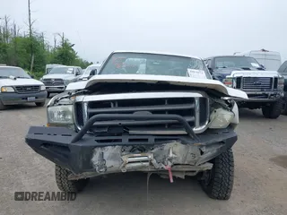 2004 Ford Super Duty F-250 XL with VIN 1FTNX21PX4EA25232, listed as a IAAI auction lot 39570173 with 246,165 mi miles. Bid and sale history available at carsss.com. Image 12.