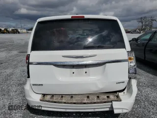2016 Chrysler Town & Country Limited Platinum with VIN 2C4RC1GG8GR215732, listed as a Copart auction lot 46291215 with 118,192 mi miles and Salvage Title. Bid and sale history available at carsss.com. Image 6.
