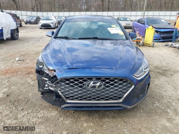 2019 Hyundai Sonata Sport with VIN 5NPE34AF3KH766494, listed as a IAAI auction lot 41677608 with 199,195 mi miles. Bid and sale history available at carsss.com. Image 12.