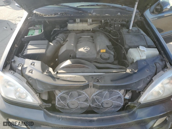 2003 Mercedes-Benz M-Class 3.7L with VIN 4JGAB57E73A421303, listed as a Copart auction lot 88596855 with 262,528 mi miles and Clean Title. Bid and sale history available at carsss.com. Image 12.