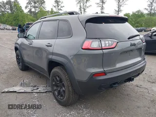 2022 Jeep Cherokee X z VIN 1C4PJMCX0ND555770, wystawiony jako IAAI lot #42107885 z przebiegiem 42 302 mil mil oraz . Historia ofert i sprzedaży dostępna na DreamBid. Obrazek 3.