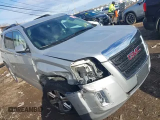 2015 GMC Terrain SLE with VIN 2GKALREK6F6354135, listed as a IAAI auction lot 41516383 with 140,905 mi miles. Bid and sale history available at carsss.com. Image 1.
