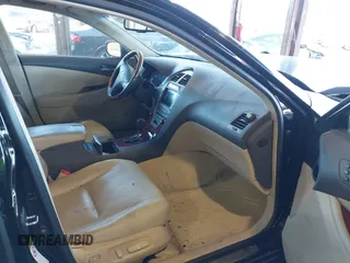 2008 Lexus ES with VIN JTHBJ46G382238733, listed as a IAAI auction lot 40904698 with 128,570 mi miles. Bid and sale history available at carsss.com. Image 5.