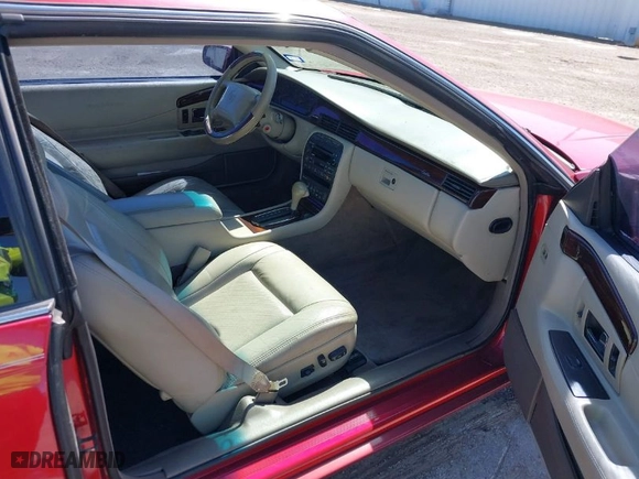 1998 Cadillac Eldorado Touring ETC with VIN 1G6ET1293WU602183, listed as a IAAI auction lot 41763519 with 105,571 mi miles. Bid and sale history available at carsss.com. Image 5.