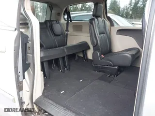 2012 Chrysler Town & Country Touring with VIN 2C4RC1BG3CR330644, listed as a IAAI auction lot 41828904 with 193,846 mi miles. Bid and sale history available at carsss.com. Image 8.